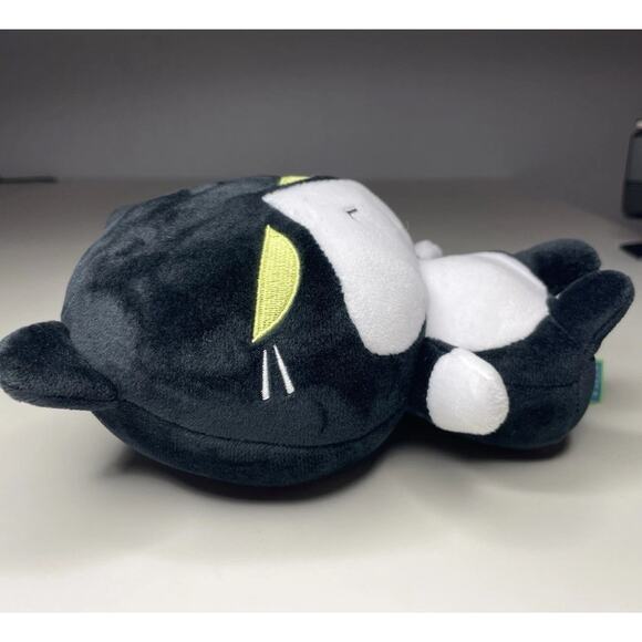 Makeship Syrmor Cat Plush Black White 8” Stuffed Animal 1/400 Limited Edition - Picture 2 of 10